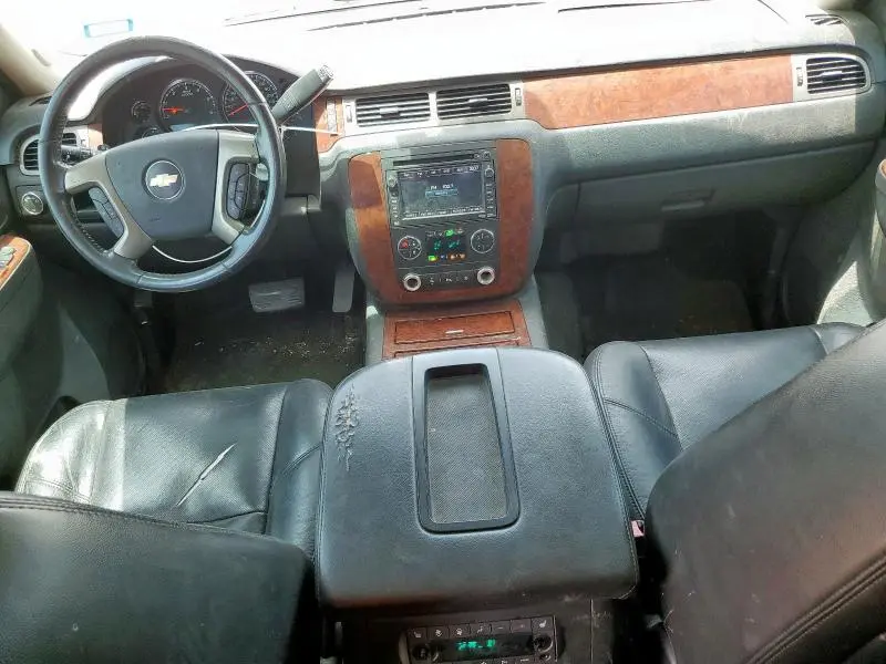 2011 CHEVROLET TAHOE C1500 LTZ  