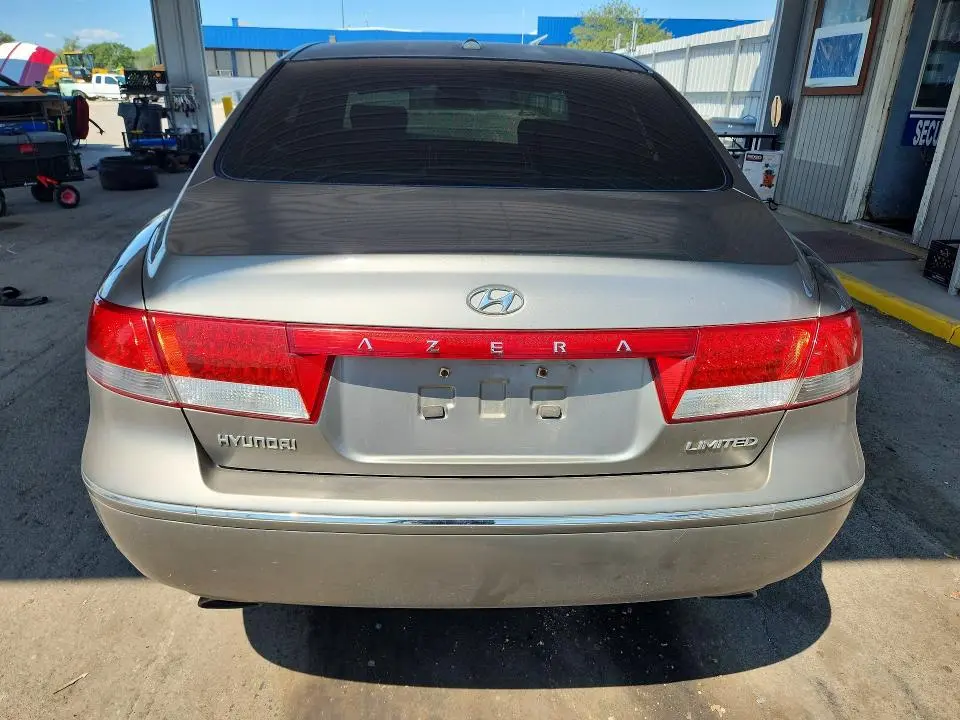 2010 HYUNDAI AZERA LIMITED  