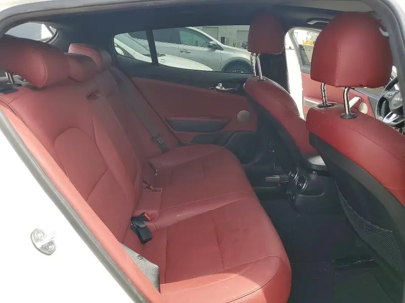 2023 KIA STINGER GT-LINE  