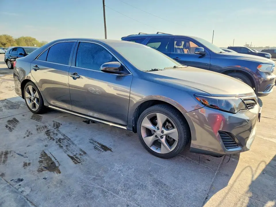 2014 TOYOTA CAMRY LE  