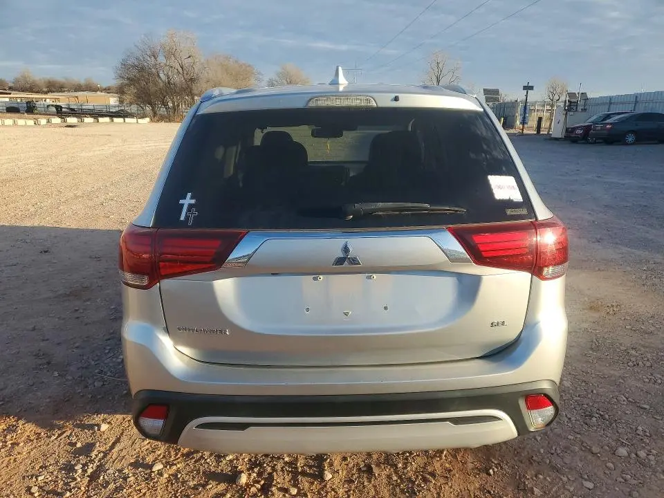 2020 MITSUBISHI OUTLANDER   