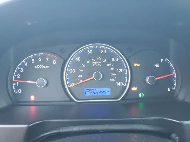 2010 HYUNDAI ELANTRA BLUE  