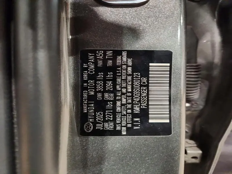 2025 HYUNDAI ELANTRA LIMITED  