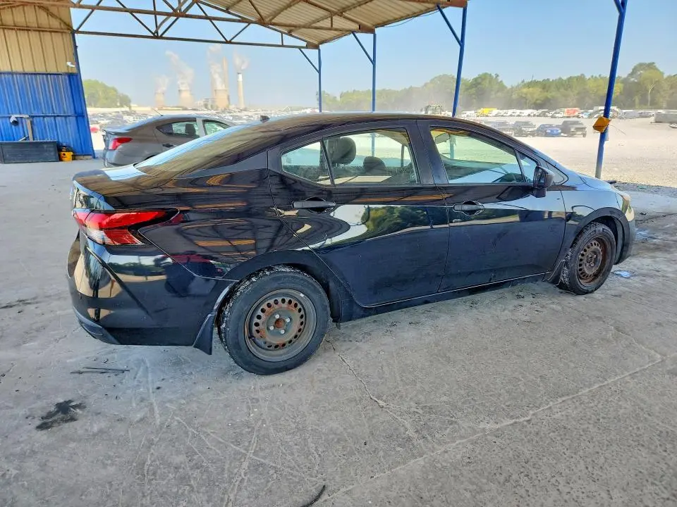 2021 NISSAN VERSA S  