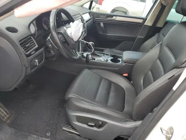 2016 VOLKSWAGEN TOUAREG SPORT  