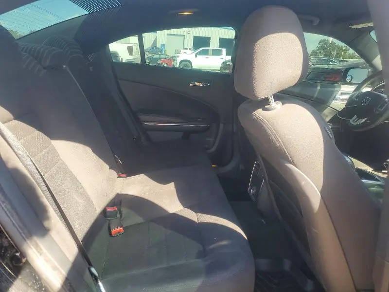 2012 DODGE CHARGER SE  
