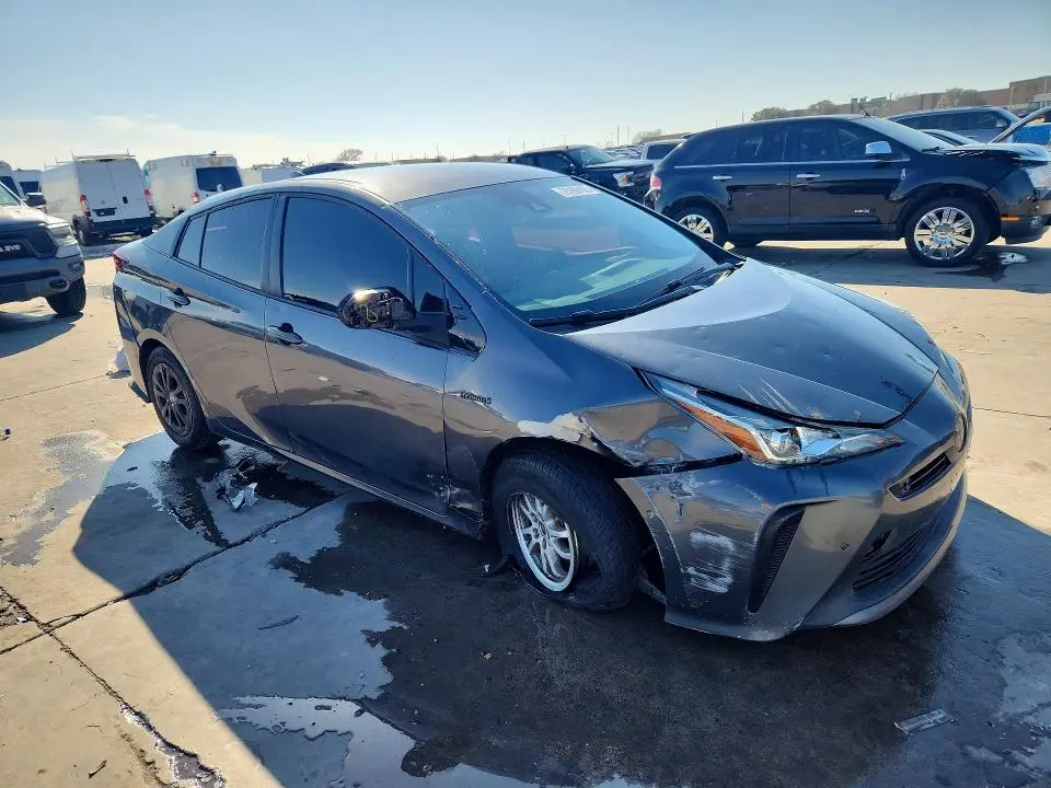 2019 TOYOTA PRIUS LE  