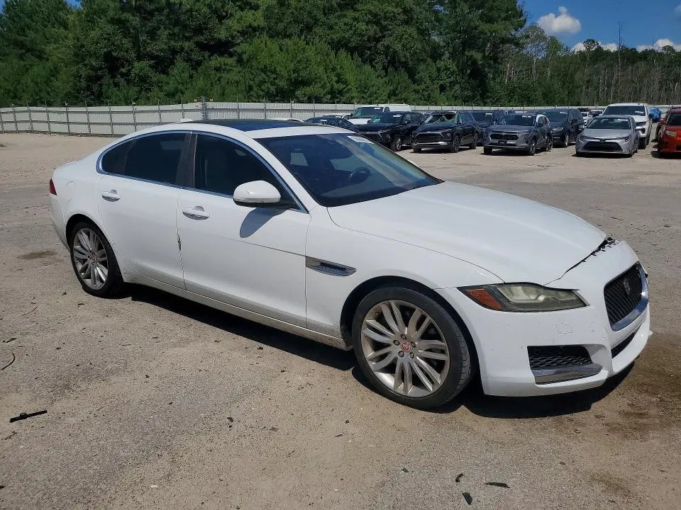 2016 JAGUAR XF PRESTIGE  