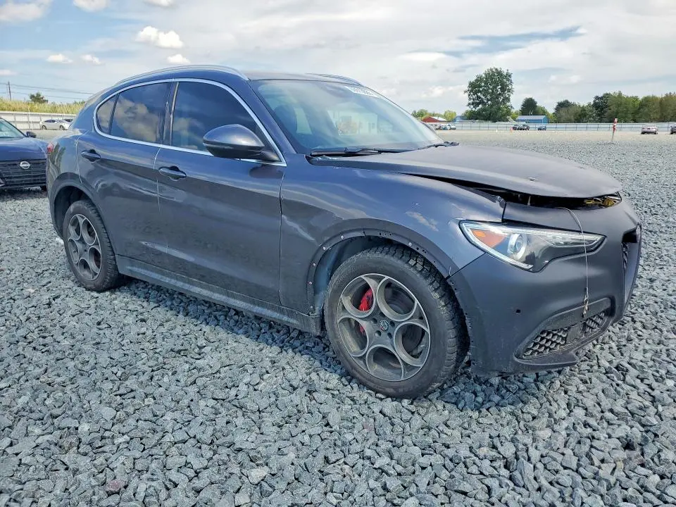 2018 ALFA ROMEO STELVIO   
