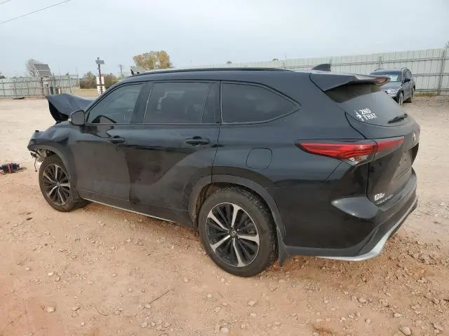 2022 TOYOTA HIGHLANDER XSE  