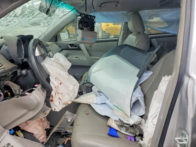 2012 TOYOTA HIGHLANDER BASE  