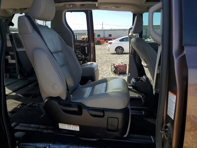 2018 TOYOTA SIENNA LIMITED 7-PASSENGER  