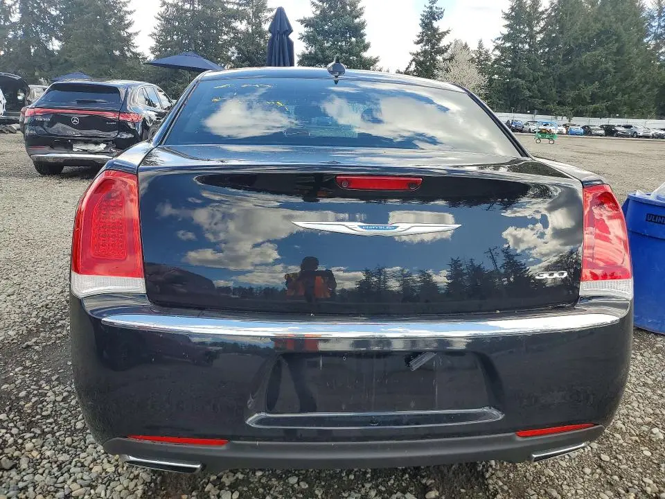 2016 CHRYSLER 300 LIMITED  