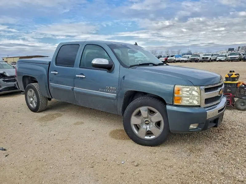 2011 CHEVROLET SILVERADO C1500 LT  