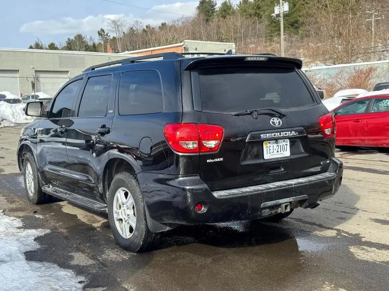 2012 TOYOTA SEQUOIA SR5  