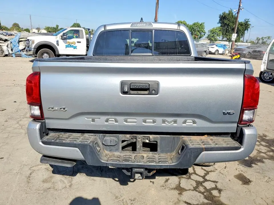 2022 TOYOTA TACOMA SR V6  