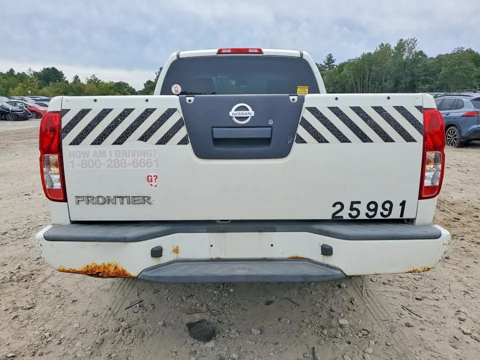 2017 NISSAN FRONTIER S  