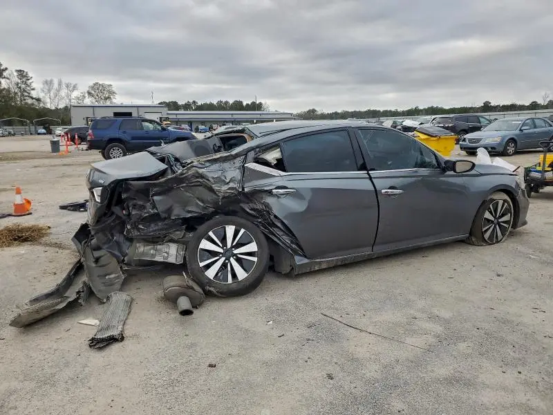 2020 NISSAN ALTIMA SV  