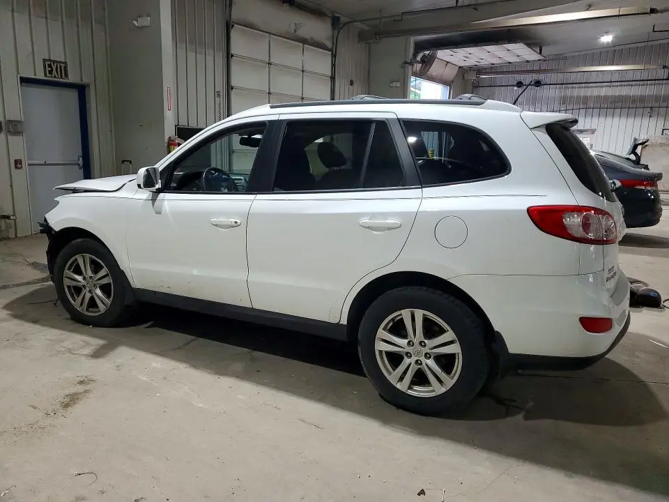 2012 HYUNDAI SANTA FE SE  