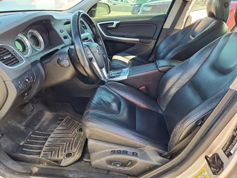 2012 VOLVO S60 T5  