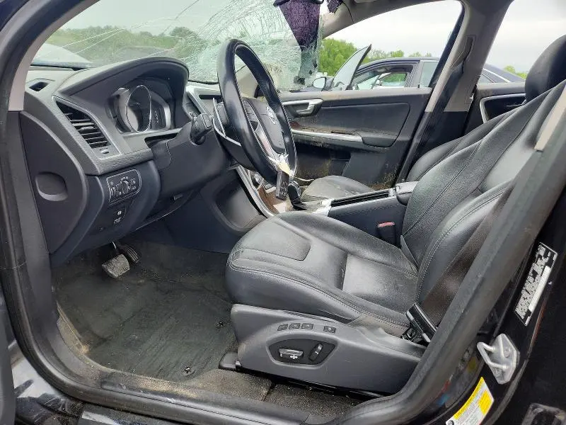 2015 VOLVO XC60 T6 PLATINUM  