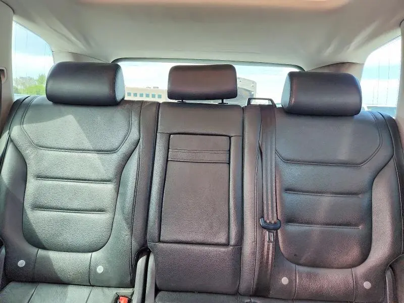 2012 VOLKSWAGEN TOUAREG V6 TDI  