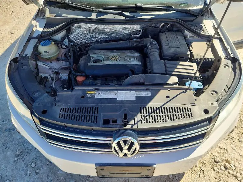 2013 VOLKSWAGEN TIGUAN S  