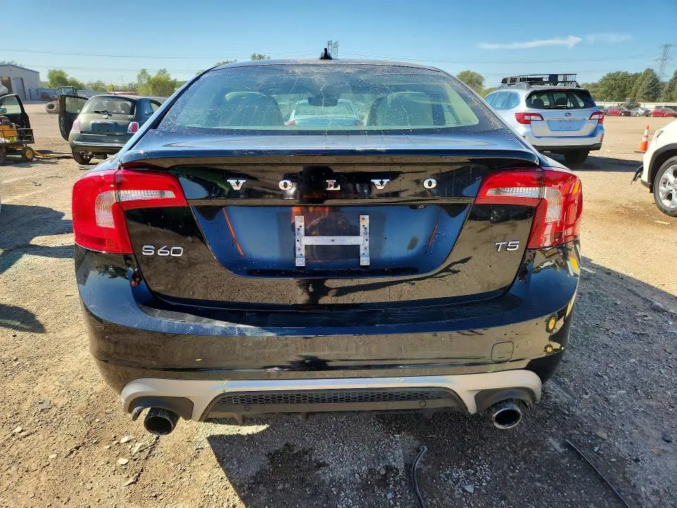 2017 VOLVO S60   