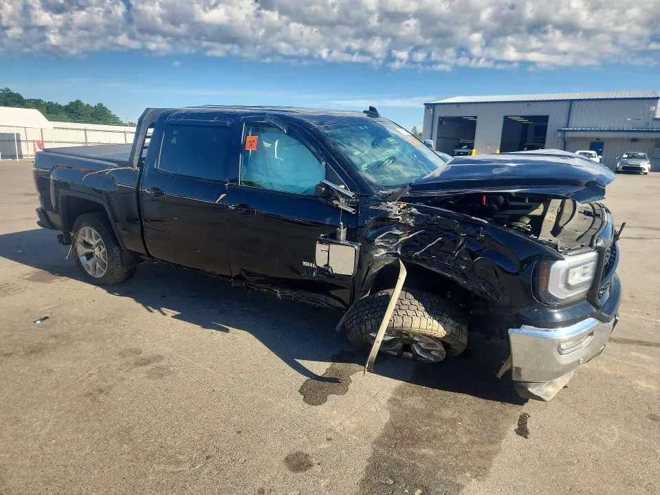 2018 GMC SIERRA K1500 SLT  