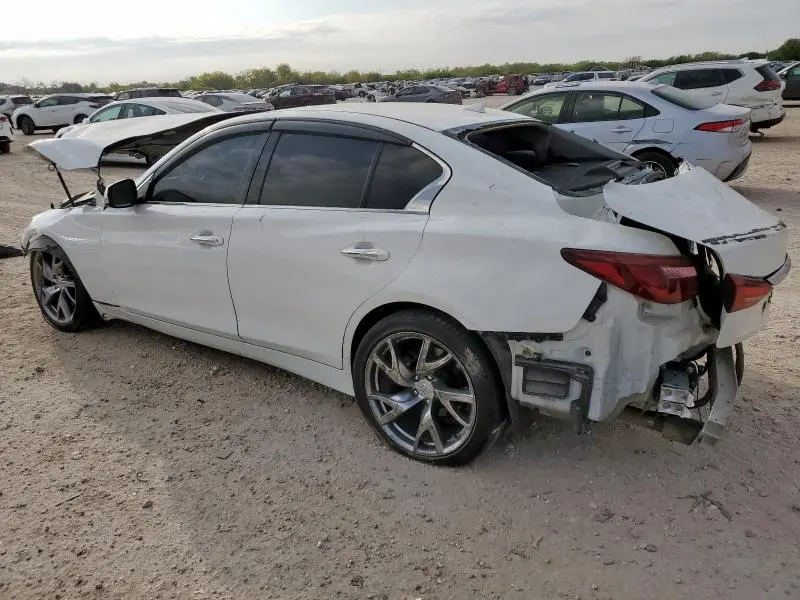 2018 INFINITI Q50 LUXE  