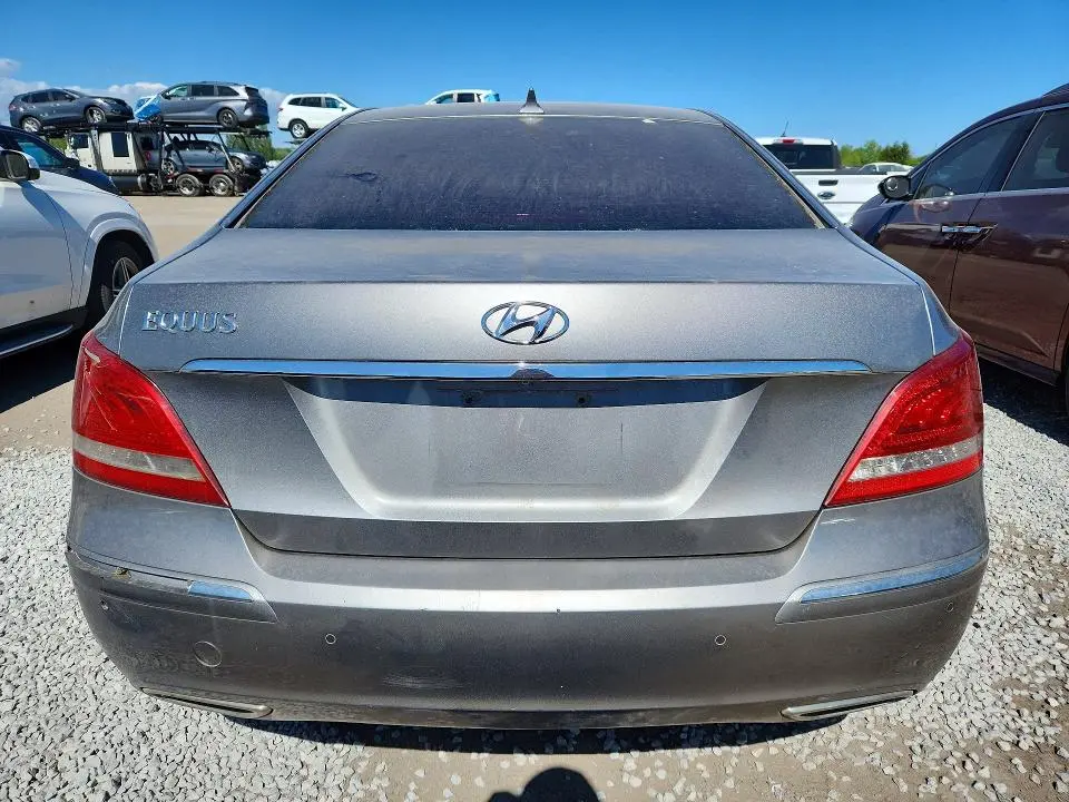 2011 HYUNDAI EQUUS SIGNATURE  