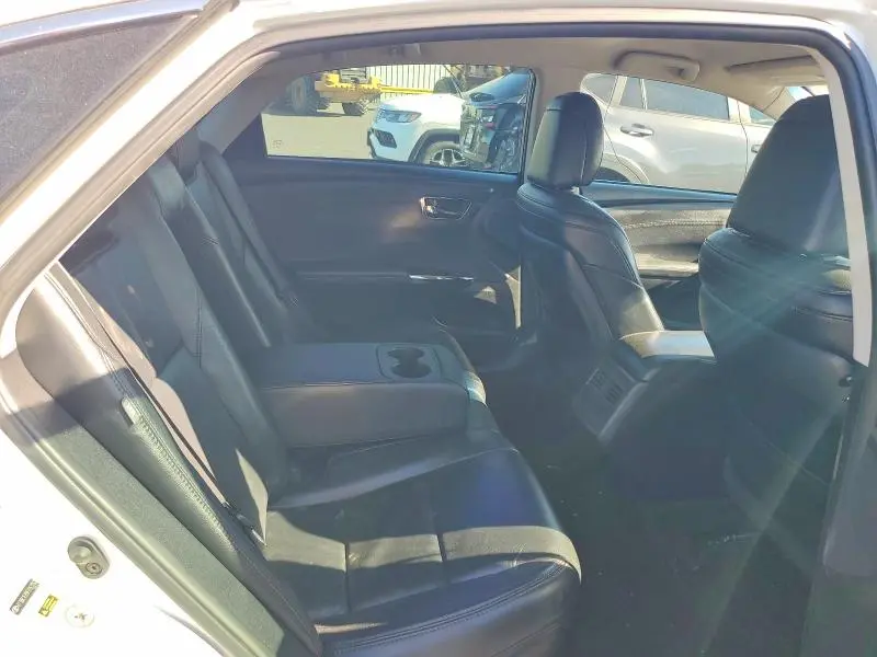 2015 TOYOTA AVALON XLE  