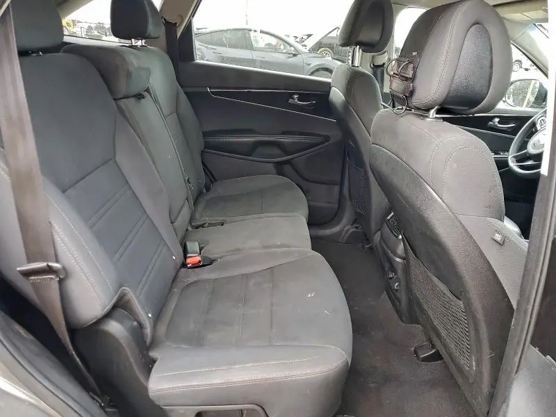 2016 KIA SORENTO LX  