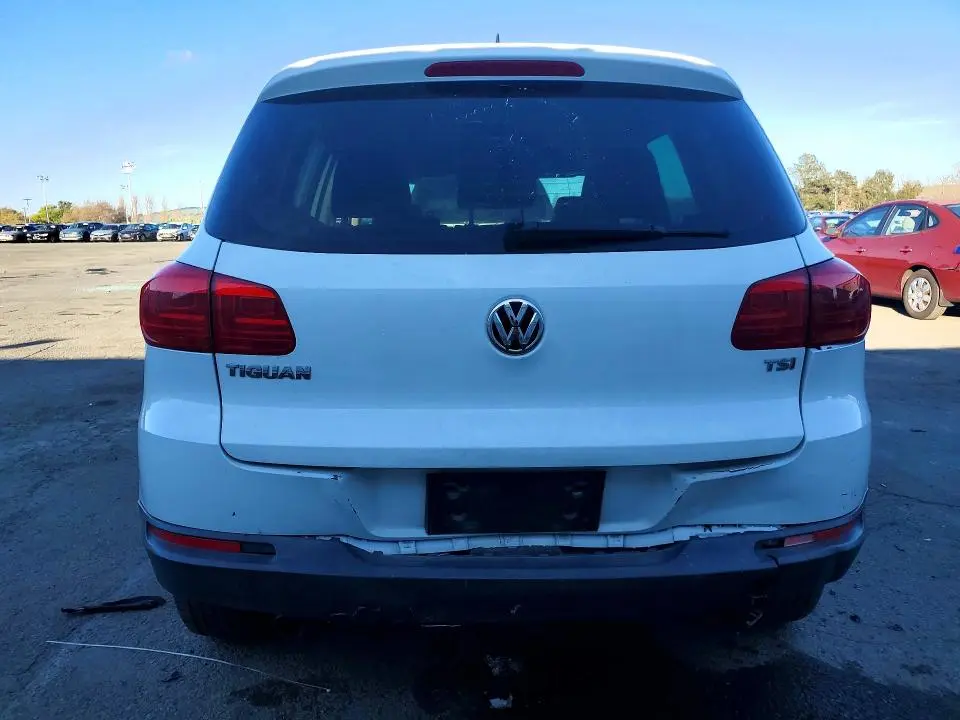 2016 VOLKSWAGEN TIGUAN S  