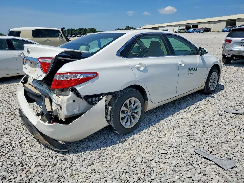 2016 TOYOTA CAMRY LE  