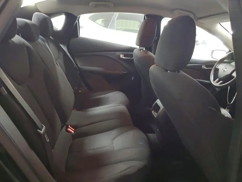 2013 DODGE DART SE  