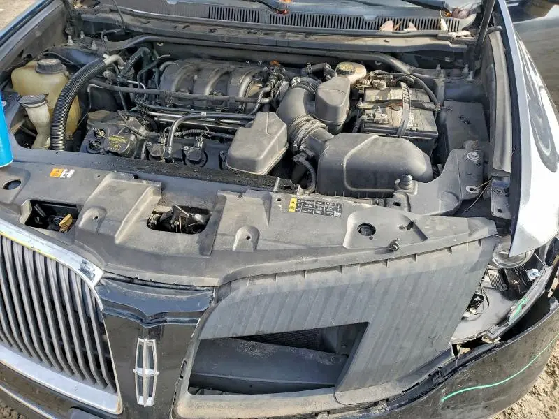 2014 LINCOLN MKT   