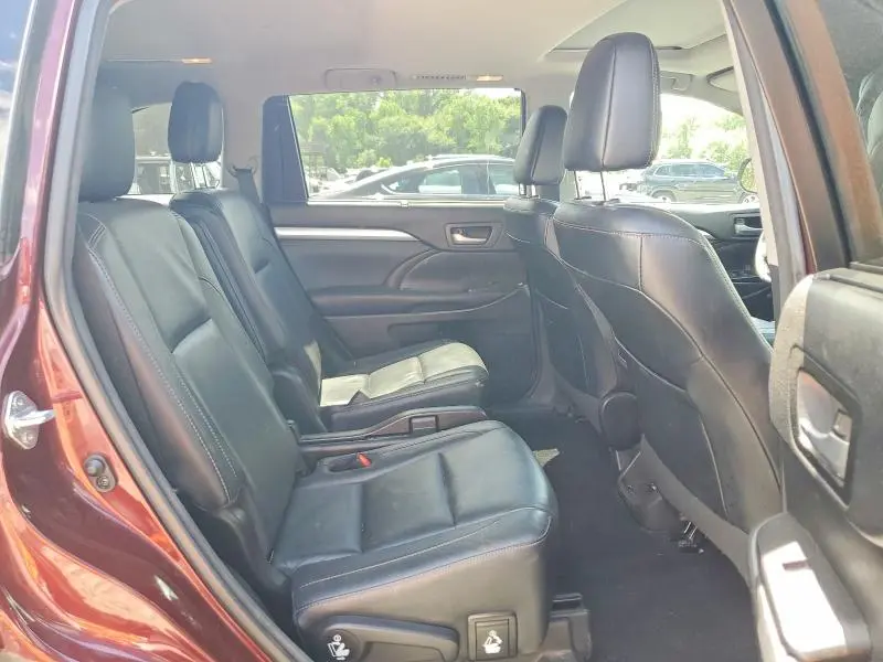 2017 TOYOTA HIGHLANDER XLE  