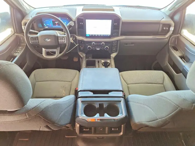 2025 FORD F150 XLT  