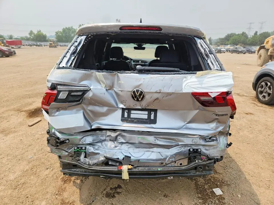 2024 VOLKSWAGEN TIGUAN SE R-LINE BLACK  