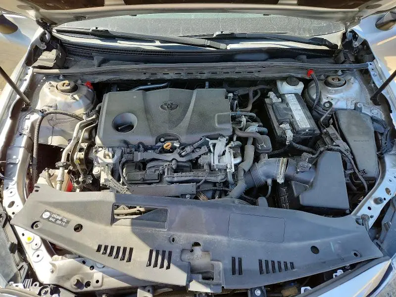 2019 TOYOTA CAMRY SE  