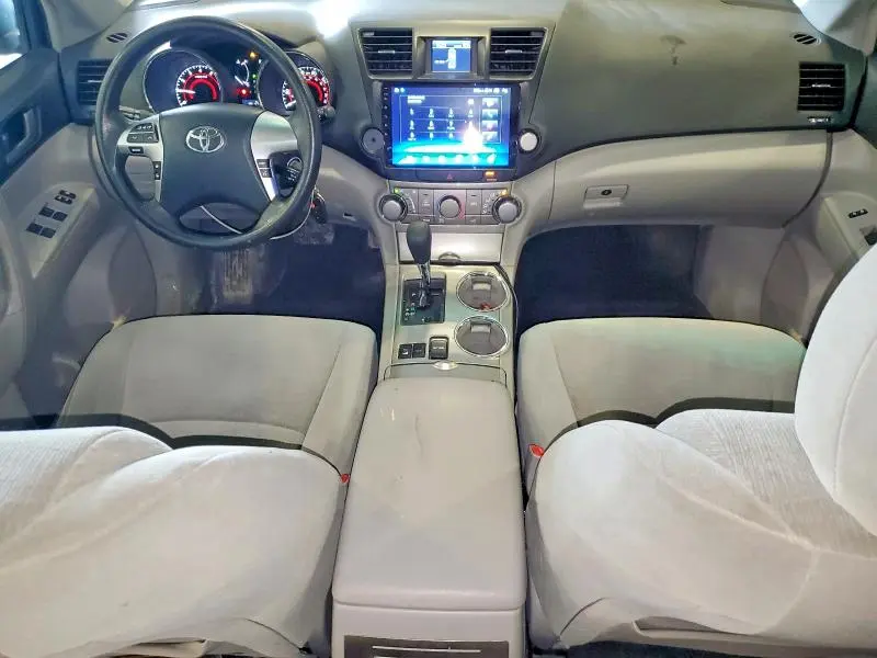 2011 TOYOTA HIGHLANDER BASE  