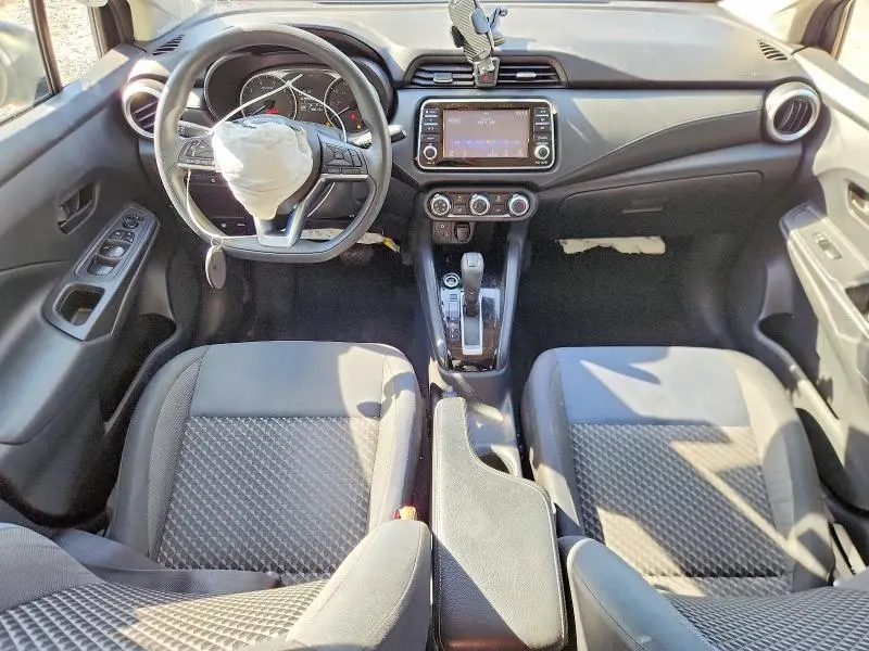 2020 NISSAN VERSA S  
