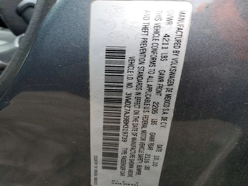 2011 VOLKSWAGEN JETTA SE  