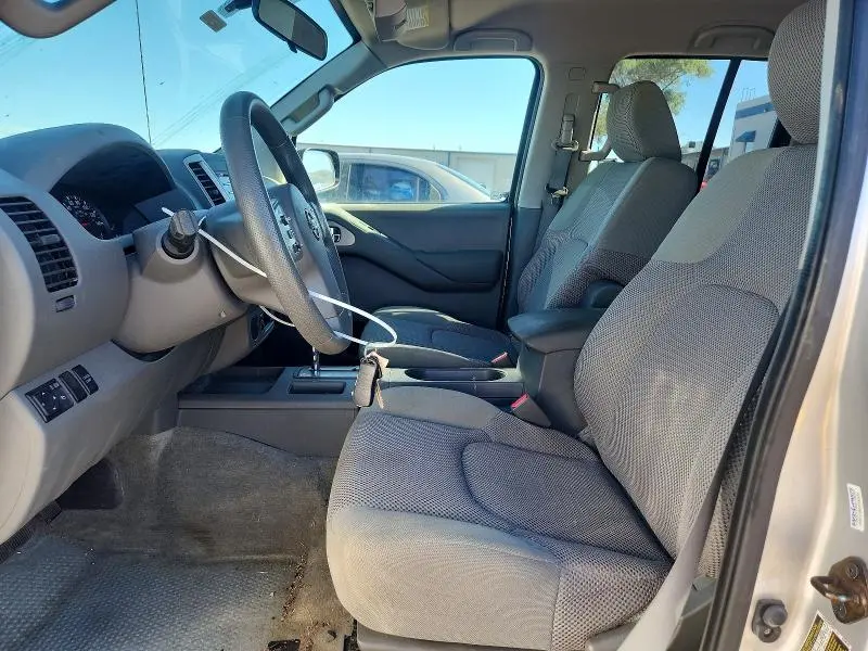 2014 NISSAN FRONTIER SV  