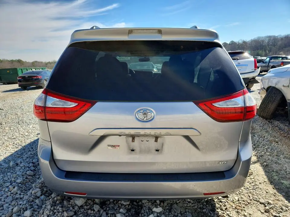 2017 TOYOTA SIENNA XLE 8-PASSENGER  