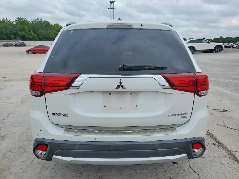 2016 MITSUBISHI OUTLANDER SE  