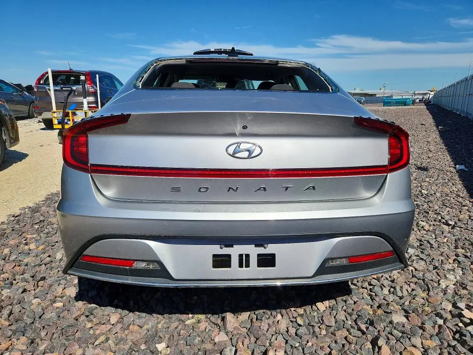 2021 HYUNDAI SONATA SE  