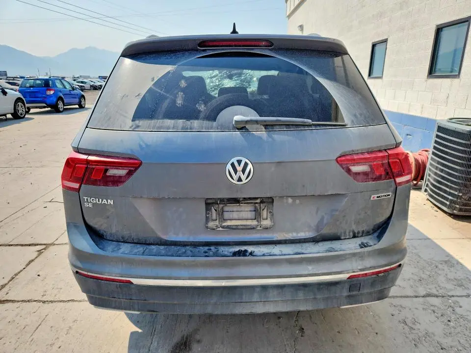 2021 VOLKSWAGEN TIGUAN SE  