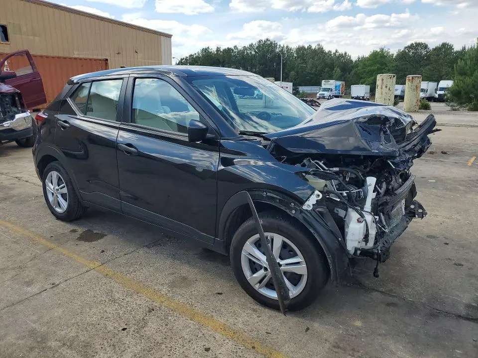 2024 NISSAN KICKS S  